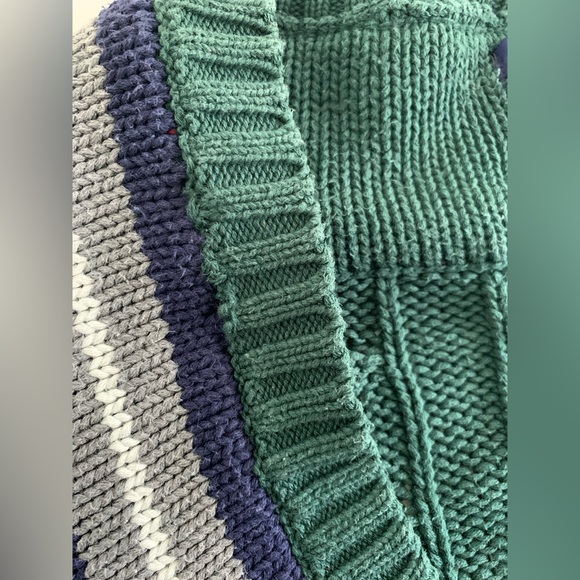 Gap Vintage Green Cable Knit Tennis Cricket Sweater V-neck 90s Oversized Fit - Picture 11 of 12